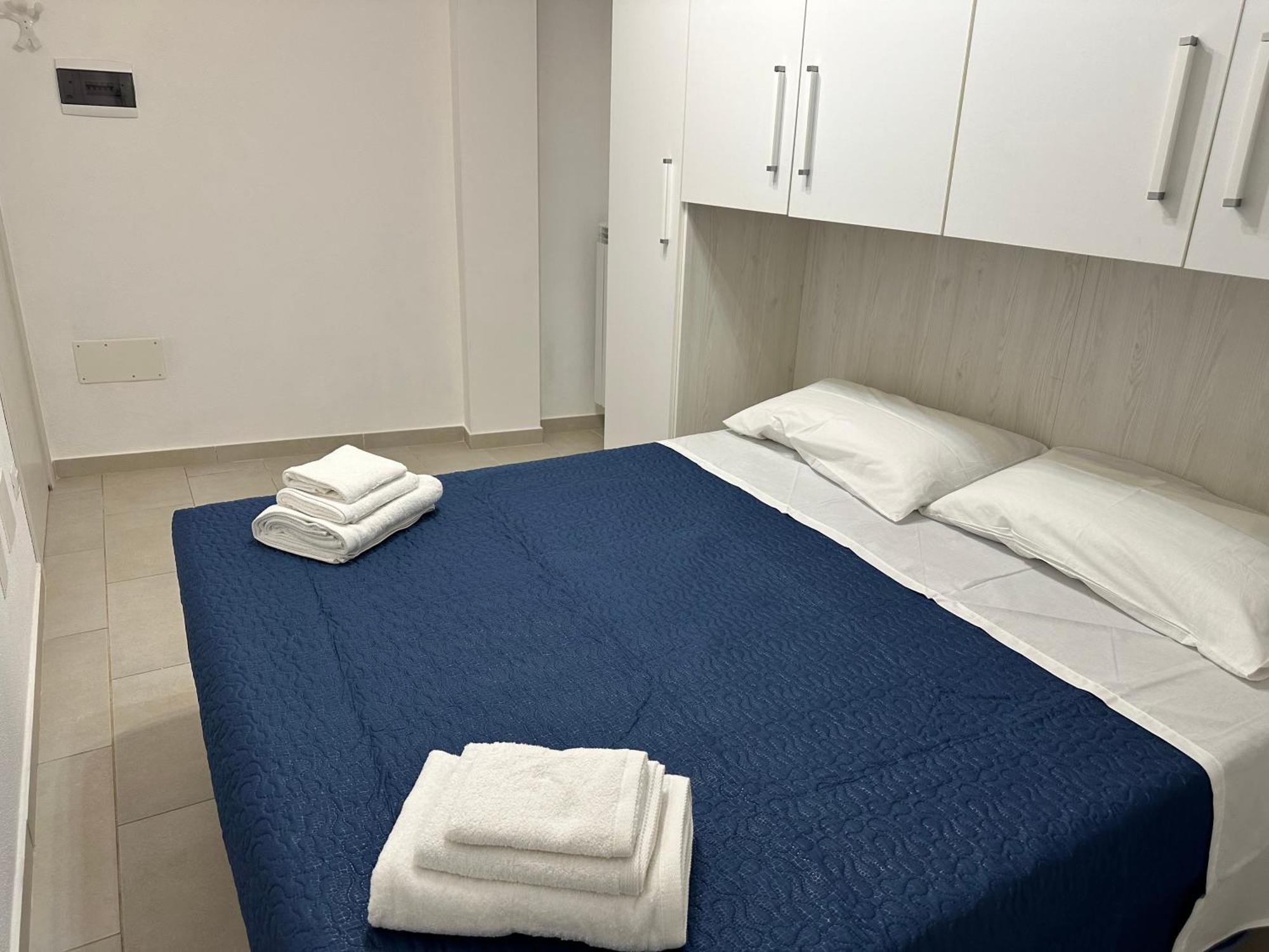 Beautiful With Swimming Pool Apartment *
